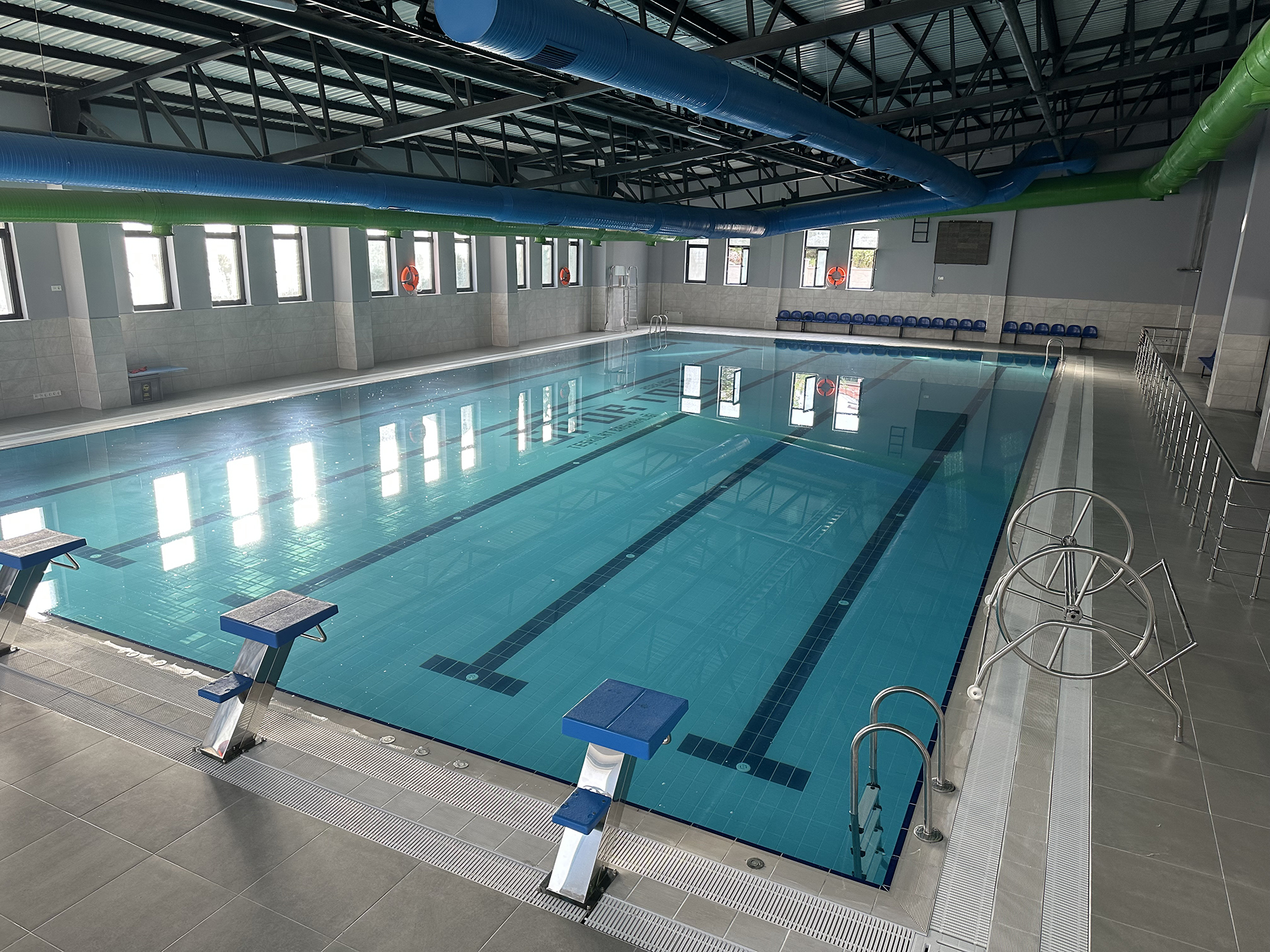 Burdur Bucak Yarı Olimpik Yüzme Havuzu
